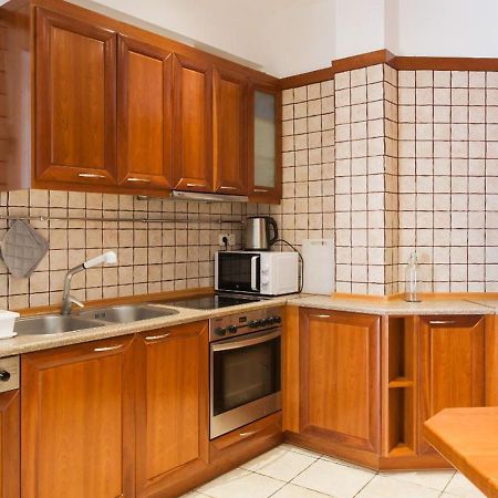 2 Min Walk To Acropolis 50 Sqm Apartman Athén Kültér fotó